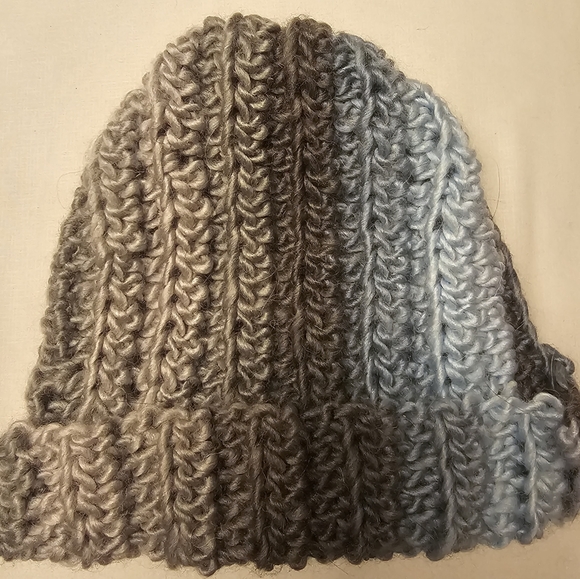 Wool blend handmade beanie - Picture 1 of 1
